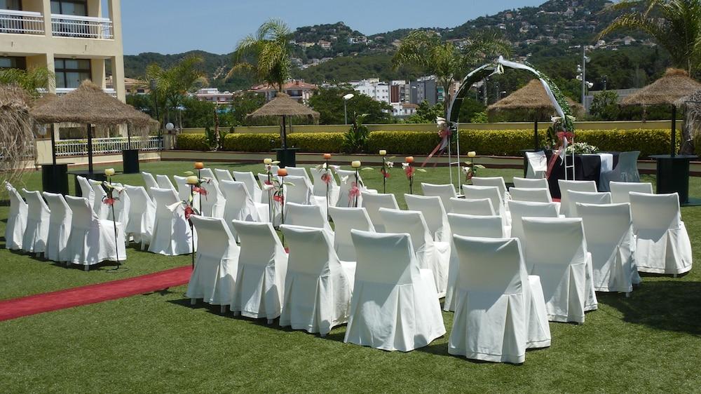 Evenia Olympic Resort Lloret de Mar Exterior photo