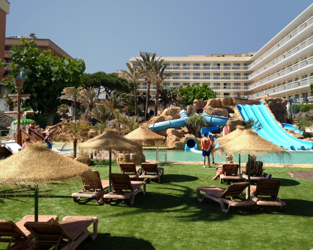 Evenia Olympic Resort Lloret de Mar Exterior photo